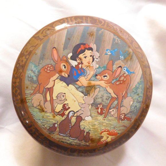 Vintage Snow White and The Seven Dwarfs Candy Tin Container Disney Productions - Picture 1 of 9